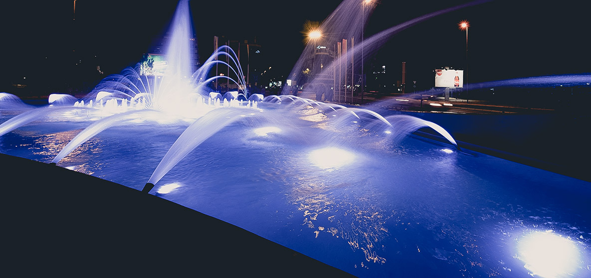 Fontana underwater lighting reference photo of UL650 lighting up a fountain