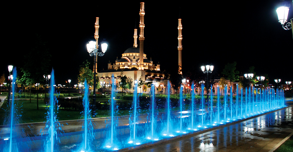 Fontana underwater lighting reference photo of UL600 lighting up a fountain