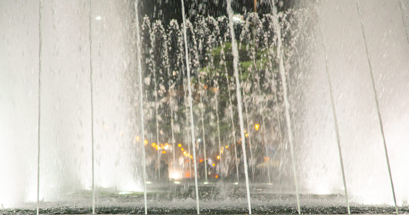 Fontana underwater lighting reference photo of ULX900 lighting up a fountain